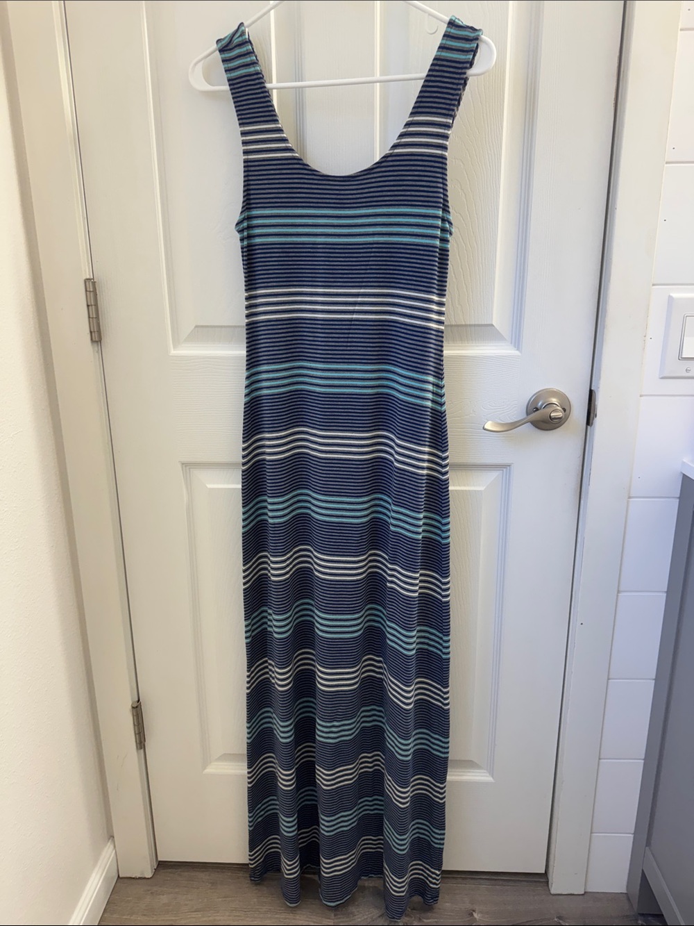 Merona Blue & Gray White Striped Sleeveless Maxi Dress